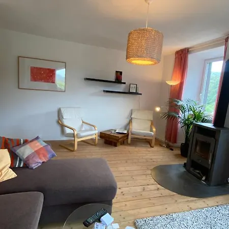 Hébergement de vacances Helles, Gemuetliches Haus Mit Moselblick *